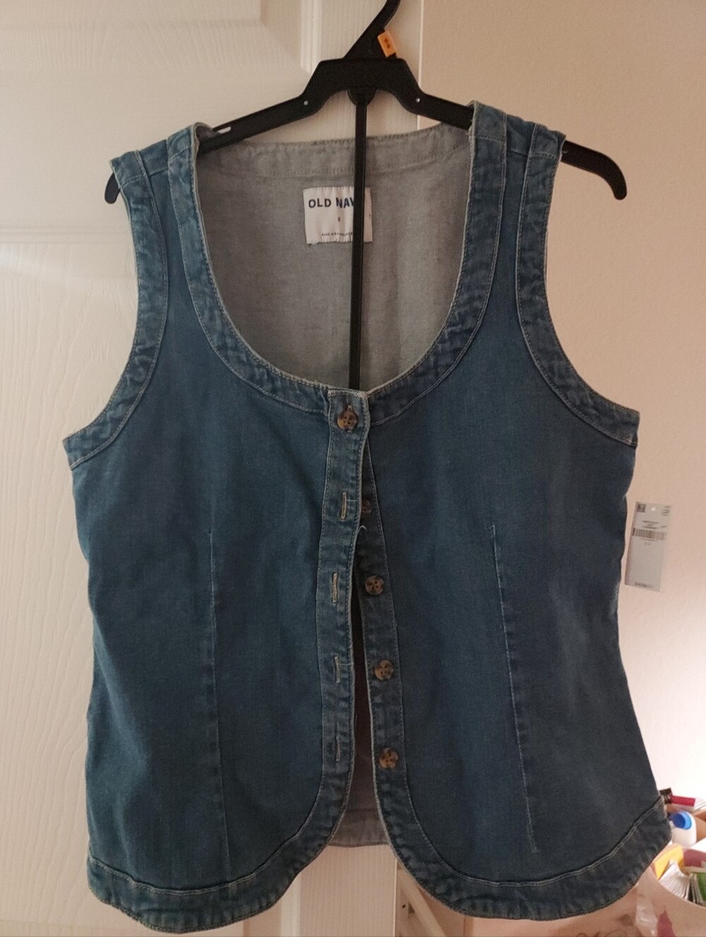 Old Navy Denim Button-Front Tank Top in Blue Wash